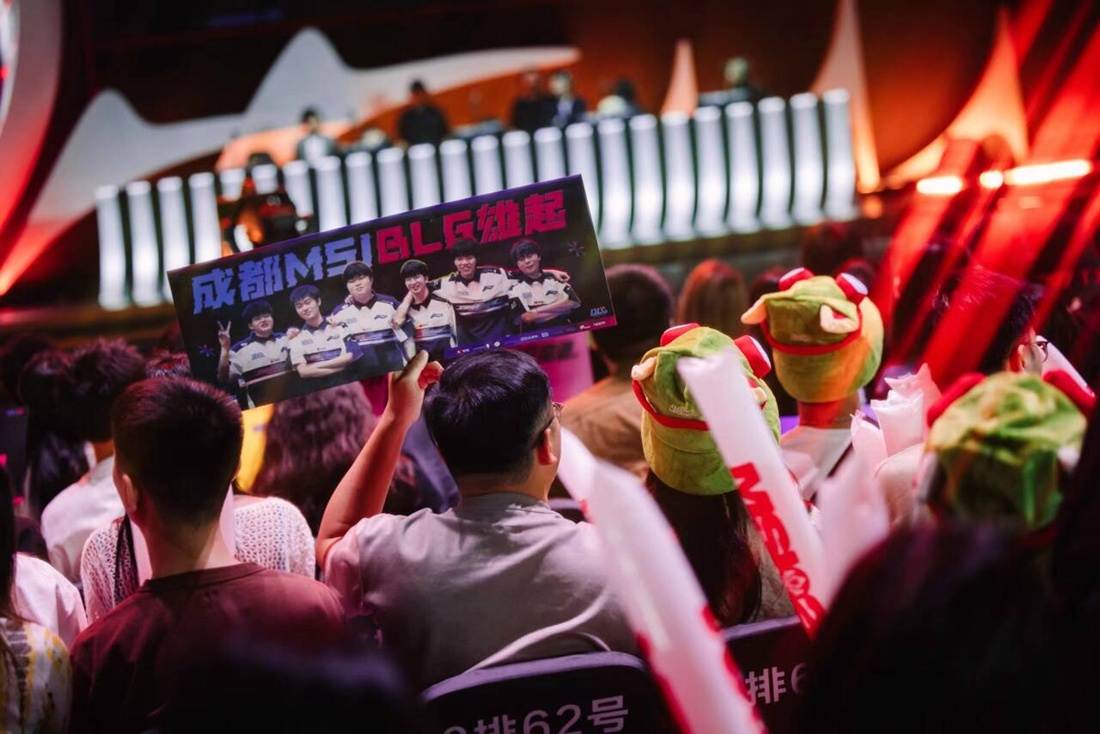 JamYoung 的经典沙漠之鹰四杀很难拯救团队。 TyLoo 在自选地图中输给了 MIBR