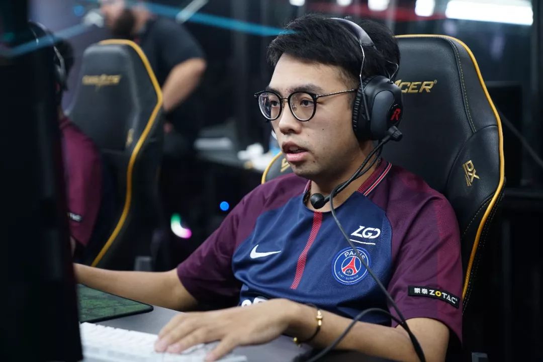 Mouz 是最后一支晋级 PGL Cluj-Napoca 2025 季后赛的队伍，击败了 Virtus.pro 。
